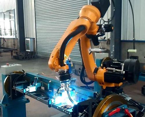 国产焊接机器人工作视频