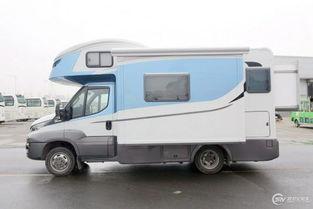 国产宽大c型房车视频,移动家园的舒适体验之旅