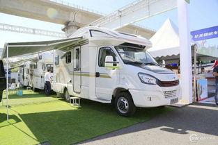 国产宽大c型房车视频,移动家园的舒适体验之旅