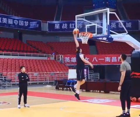 国产最矮的扣篮视频