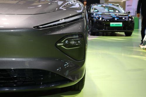 国产车掀桌子搞笑视频,笑料横生搞笑视频来袭！